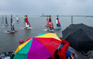 UPDATE/MISE À JOUR : SailGP
📍New York, USA
June 7-8 juin
Day 1/Jour 1
R1: 7
R2: 5
R3: 11
Current overall standing in New York/Classement actuel à New York : 9
DETAILS: 👀🔗 Bio
📷 Sail GP
#sail #sailing #sailforall #sailforlife #sailtowin #weCANinspire #SailGP